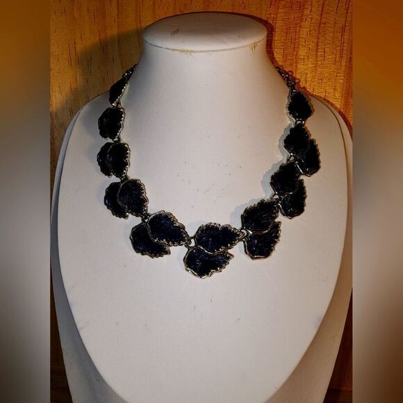 Elegant Black Leaf Necklace No Makers Mark 17" - Picture 1 of 7